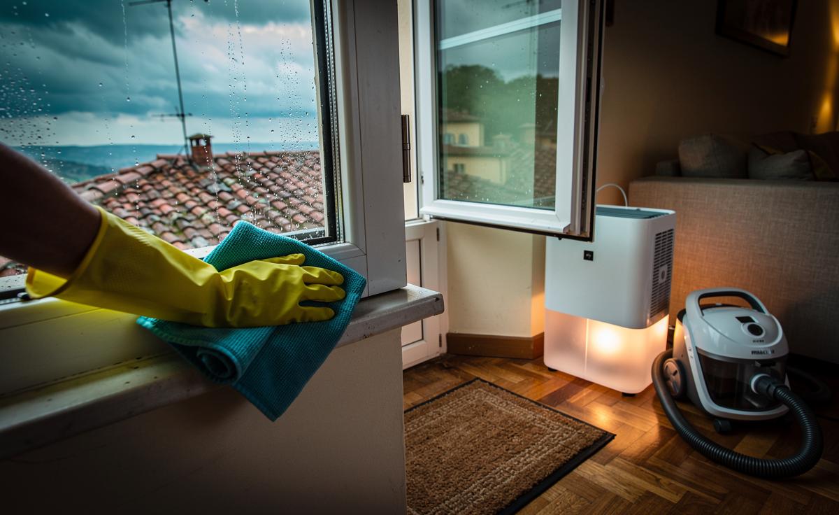 Pulizia della Casa Dopo la Pioggia: Strategie per Climi Umidi Italiani
